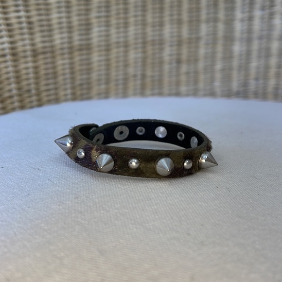 Cute Pony Fur Animal Print Silver Studded Snap Cuff - Picture 4 of 12